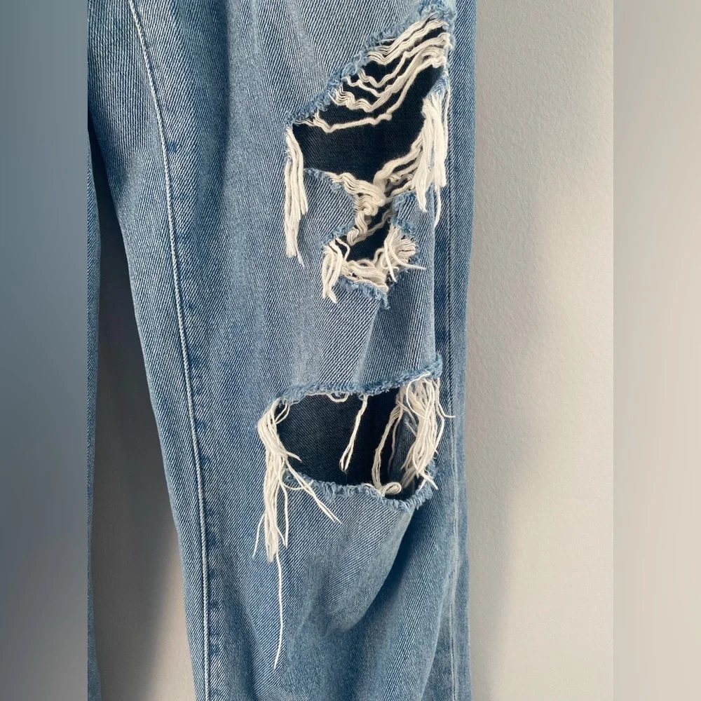 MADEWELL Baggy Straight Jeans in Earlhurst Wash: Ripped Edition - Picture 4 of 7